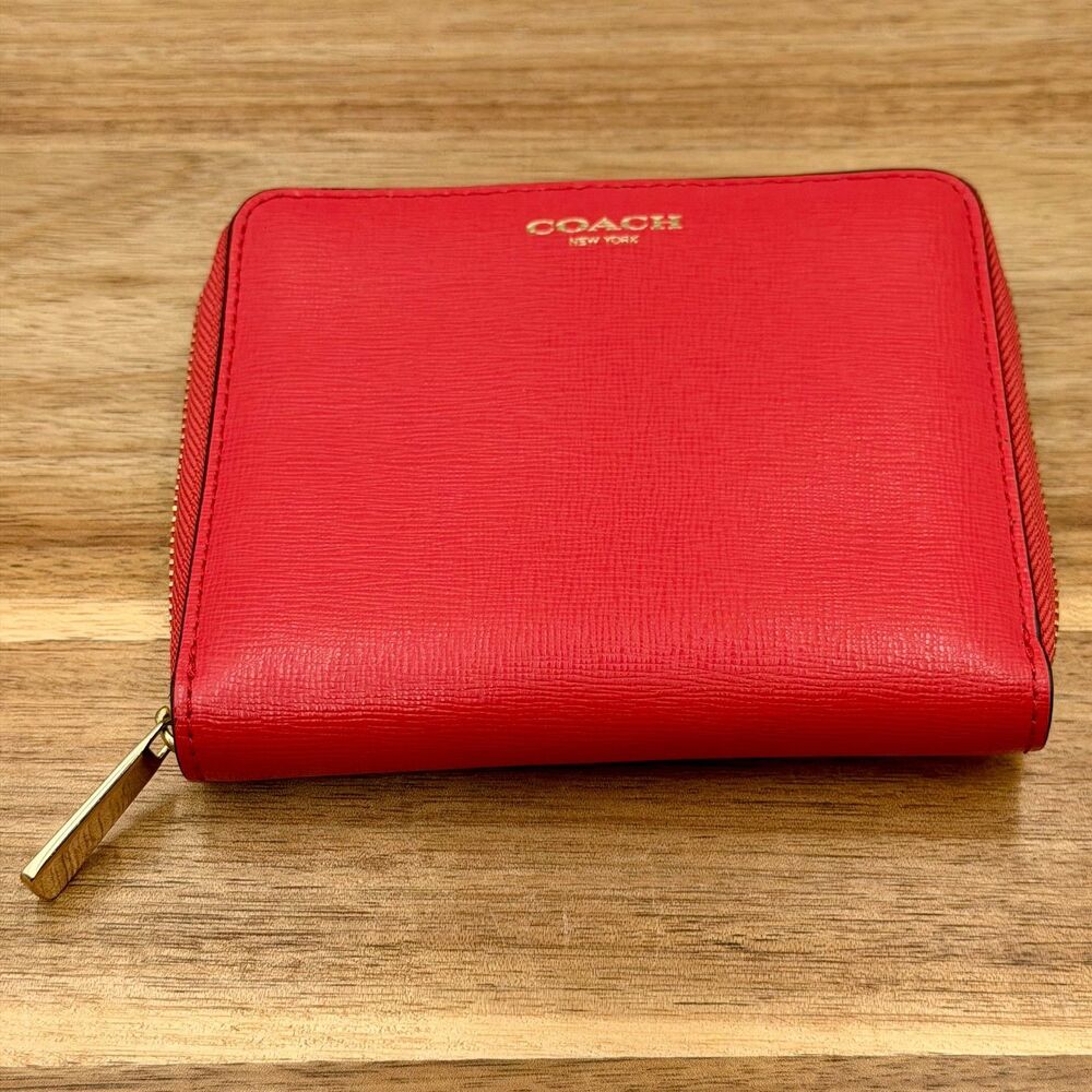 COACH Small Zip Around Crossgrain Red Leather Wallet Exterior Back Slip Pocket